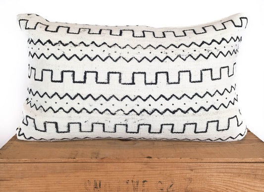 Mudcloth Pillow Cover, African Mud Cloth, Authentic Mud Cloth Pillow, Black and White, 'Ziggy'