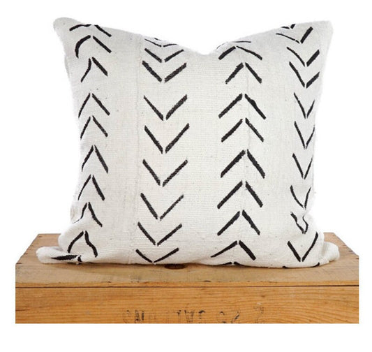 Mudcloth Pillow Cover, African Mud Cloth, Authentic Mud Cloth Pillow, Black & White, Multiple Sizes Available, 'Maxwell'